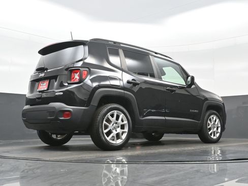 Used 2019 Jeep Renegade Latitude image 27