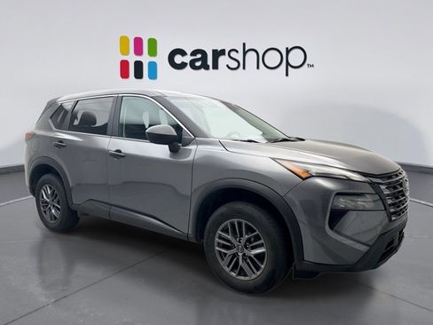 Used 2024 Nissan Rogue S AWD/4WD image 7