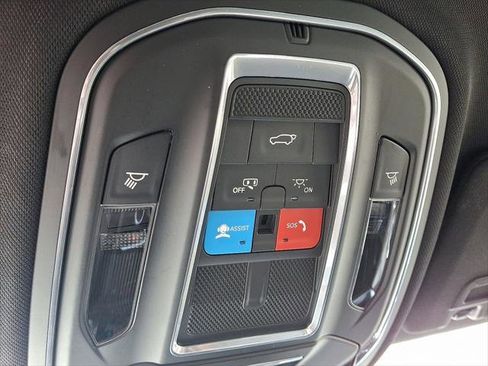 Certified 2022 Jeep Grand Cherokee Altitude image 32