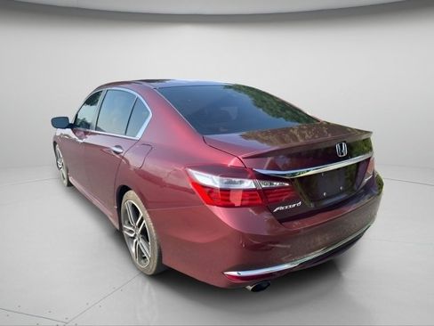 Used 2017 Honda Accord Sport image 15
