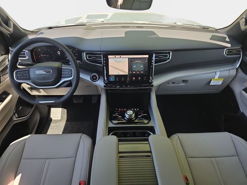 New 2026 Jeep Grand Wagoneer L Limited AWD/4WD image 9