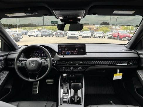 Certified 2025 Honda Accord Sport image 29