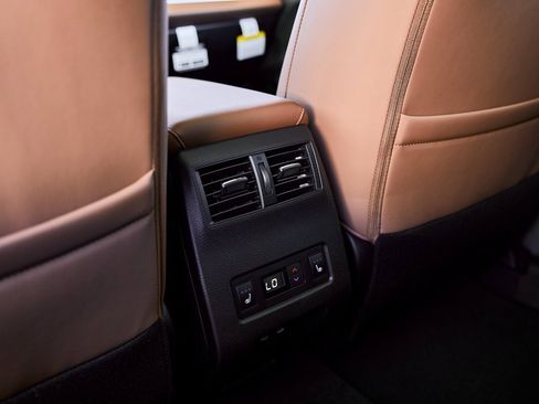 New 2026 Mitsubishi Outlander SEL image 36