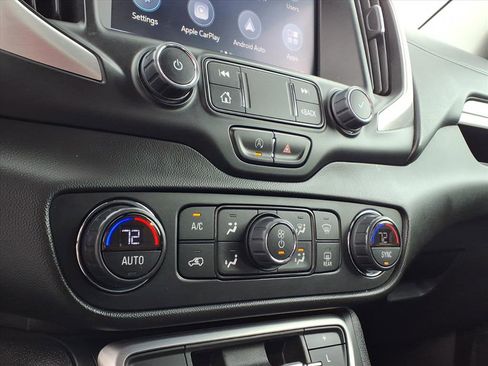 Used 2022 GMC Terrain SLT image 14