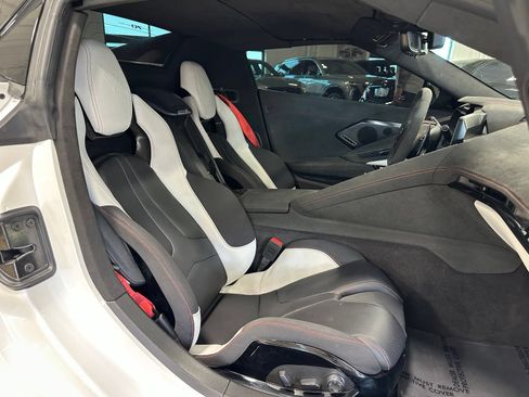 Used 2023 Chevrolet Corvette Stingray Premium Conv w/ Z51 Performance Package RWD image 45