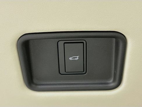 Used 2025 Land Rover Range Rover Autobiography AWD/4WD image 34