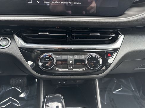 Used 2024 Buick Envista Sport Touring image 18