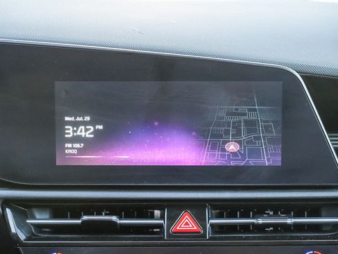 Used 2023 Kia Niro Wind w/ Wind Preserve Package FWD image 14