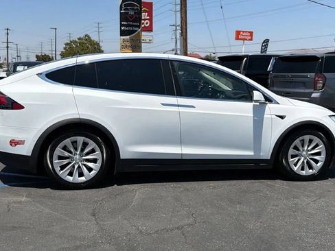 Used 2017 Tesla Model X 75D AWD/4WD image 8