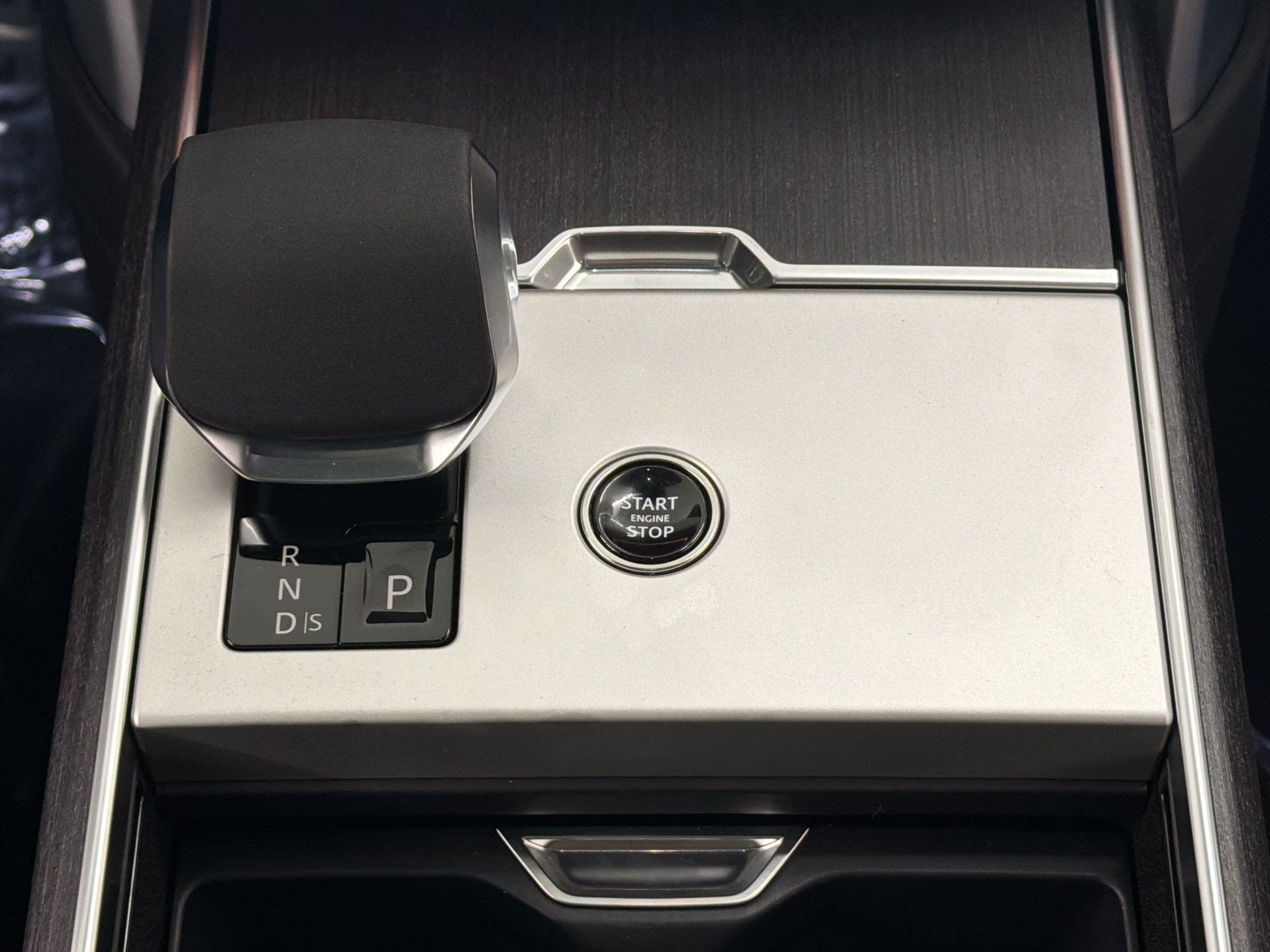New 2026 Land Rover Range Rover SE AWD/4WD image 19