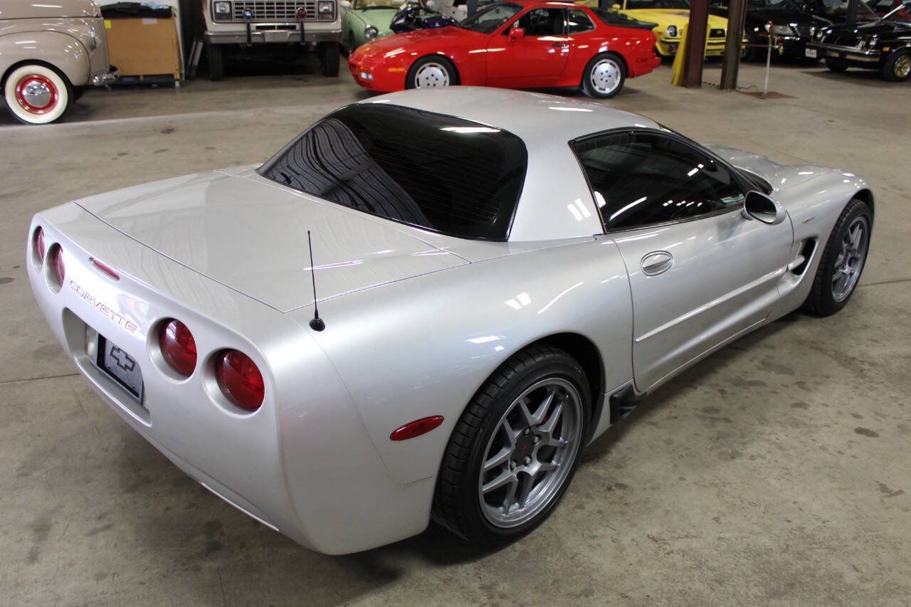 Used 2001 Chevrolet Corvette Z06 w/ Memory Pkg RWD image 18