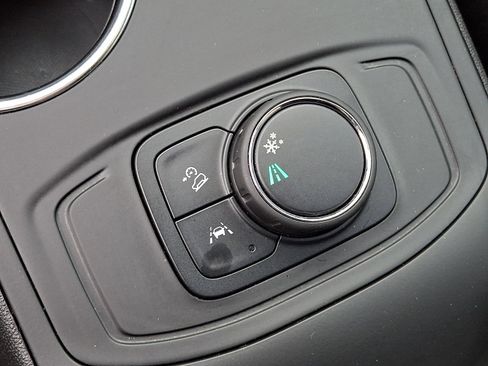 Certified 2024 GMC Terrain SLE FWD image 27