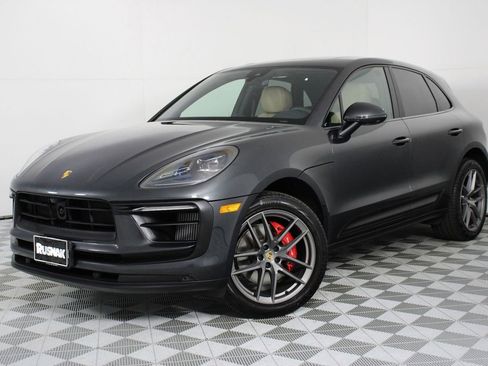 Certified 2025 Porsche Macan S image 35