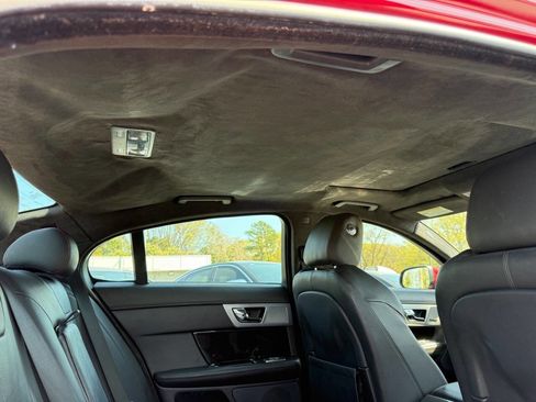 Used 2015 Jaguar XF Sport image 16