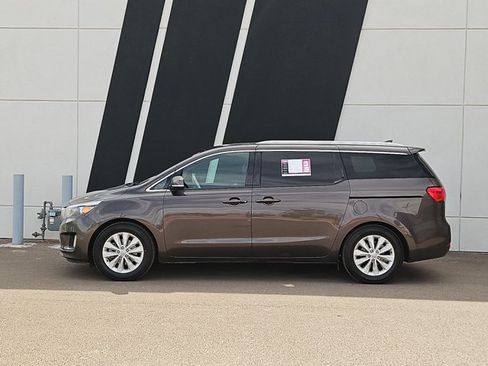 Used 2016 Kia Sedona EX FWD image 9