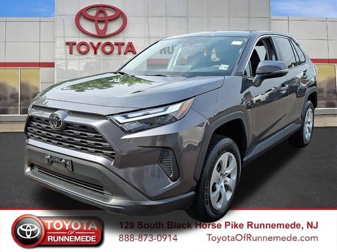 Certified 2024 Toyota RAV4 LE AWD/4WD image 3