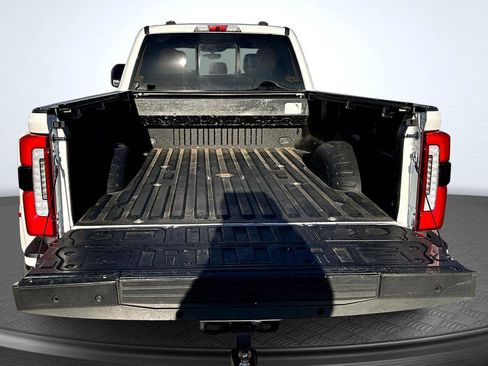Used 2023 Ford F350 Platinum w/ FX4 Off-Road Package image 18