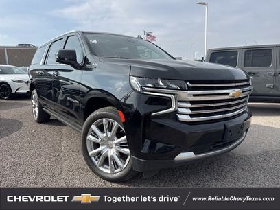 Used 2021 Chevrolet Suburban High Country w/ Premium Package 2