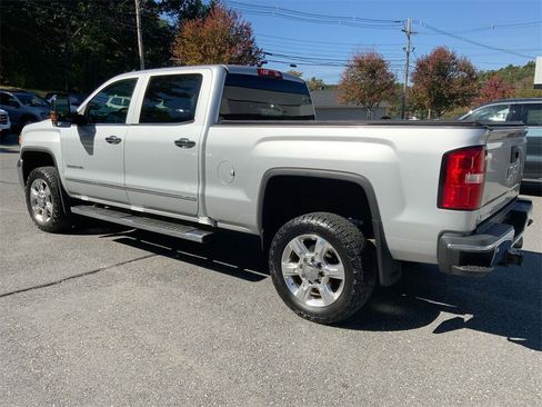 Certified 2019 GMC Sierra 2500 SLT w/ Duramax Plus Package image 34