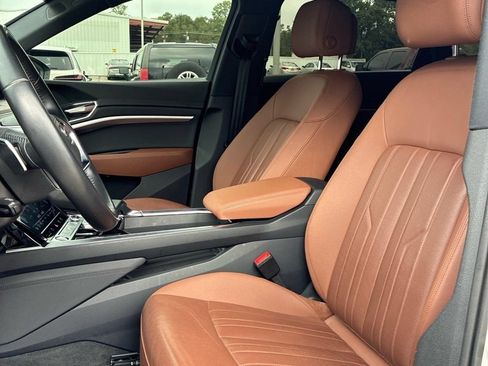 Used 2019 Audi e-tron Premium Plus AWD/4WD image 5