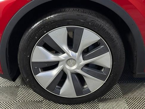 Used 2023 Tesla Model Y Long Range AWD/4WD image 14