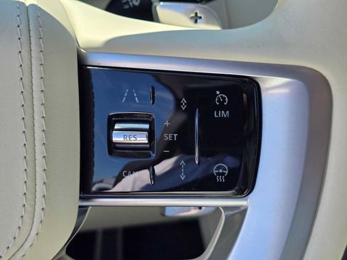 Used 2024 Land Rover Range Rover SE AWD/4WD image 33