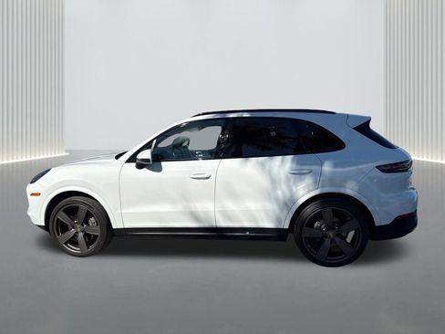 Used 2022 Porsche Cayenne image 8