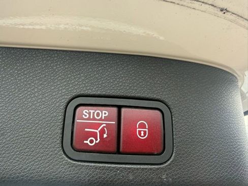 Used 2018 Mercedes-Benz GLS 450 4MATIC image 10