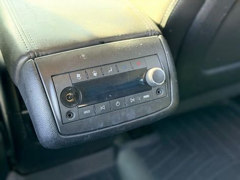 Used 2012 Chevrolet Traverse LT image 22