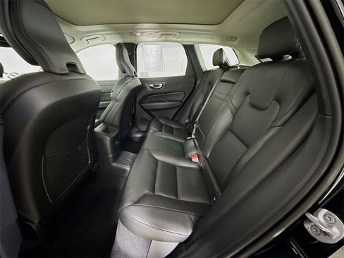 Certified 2023 Volvo XC60 T8 Core w/ Climate Package image 25