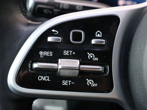 Used 2021 Mercedes-Benz GLE 350 4MATIC image 16