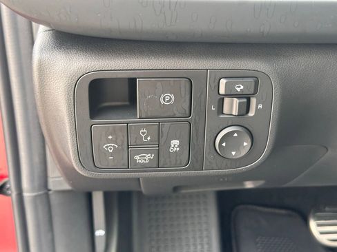 Used 2025 Hyundai Ioniq 6 Limited image 24