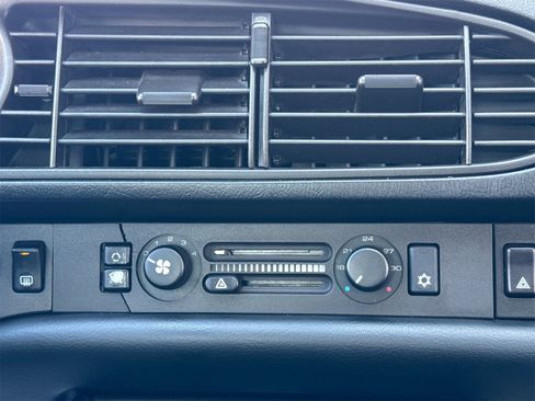 Used 1987 Porsche 944 Coupe image 21