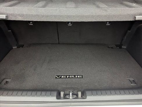 Certified 2025 Hyundai Venue SEL image 6