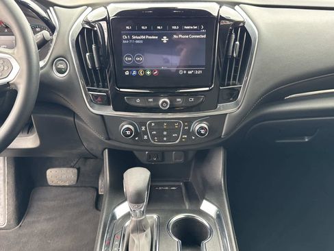 Used 2023 Chevrolet Traverse LT image 41
