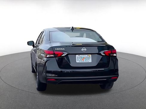 Used 2025 Nissan Versa SV image 11