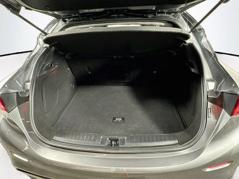 Used 2018 INFINITI QX30 w/ Cargo Package FWD image 25