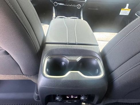 New 2026 Chevrolet Traverse LT w/ Driver Confidence Package FWD image 24