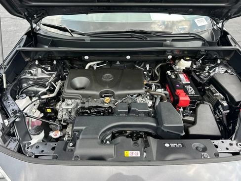 Used 2025 Toyota RAV4 XLE w/ Convenience Package FWD image 15
