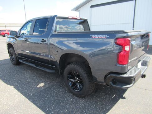 Used 2021 Chevrolet Silverado 1500 LT Trail Boss w/ Bed Protection Package image 7