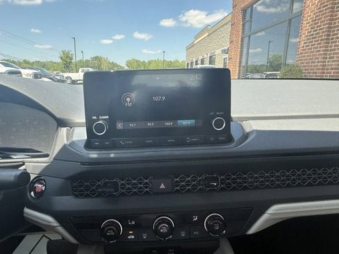 Used 2023 Honda Accord LX image 23