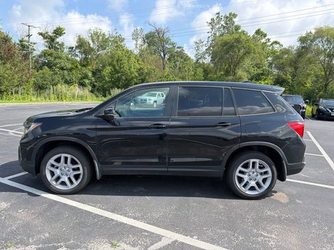 Used 2025 Honda Passport EX-L image 3
