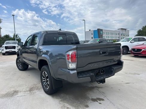 Used 2022 Toyota Tacoma TRD Sport w/ Technology Package AWD/4WD image 5