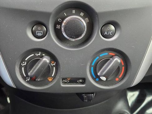 Used 2017 Nissan Versa SV image 13