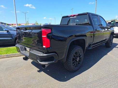 New 2026 Chevrolet Silverado 2500 High Country w/ Midnight Edition AWD/4WD image 3