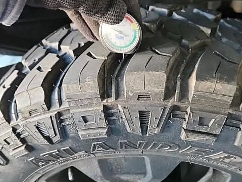 Used 2022 Ford F150 Lariat w/ Equipment Group 502A High image 21