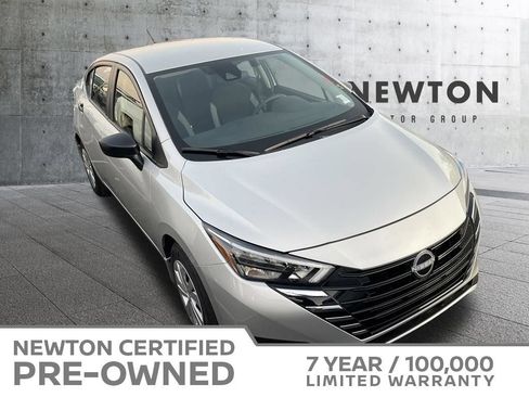 Used 2025 Nissan Versa S w/ Trunk Package FWD image 1