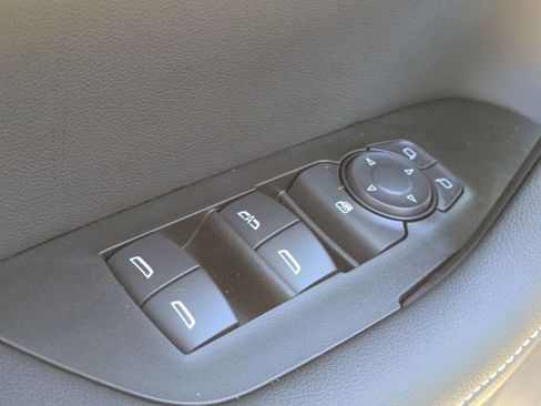 New 2026 Chevrolet Blazer LT image 9