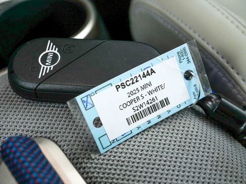 Used 2025 MINI Cooper S FWD image 28