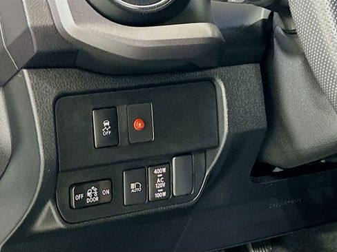 Used 2023 Toyota Tacoma TRD Off-Road image 8